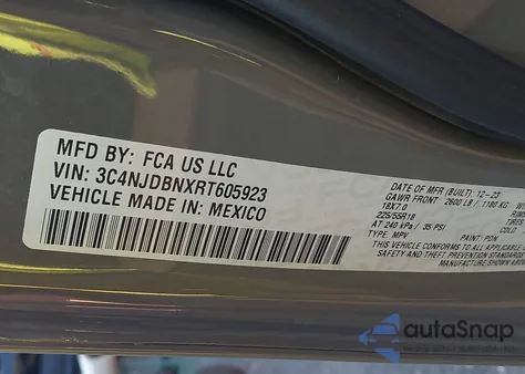 2024 Jeep Compass Latitude 4X4 из США, поврежденный, VIN 3C4NJDBNXRT605923